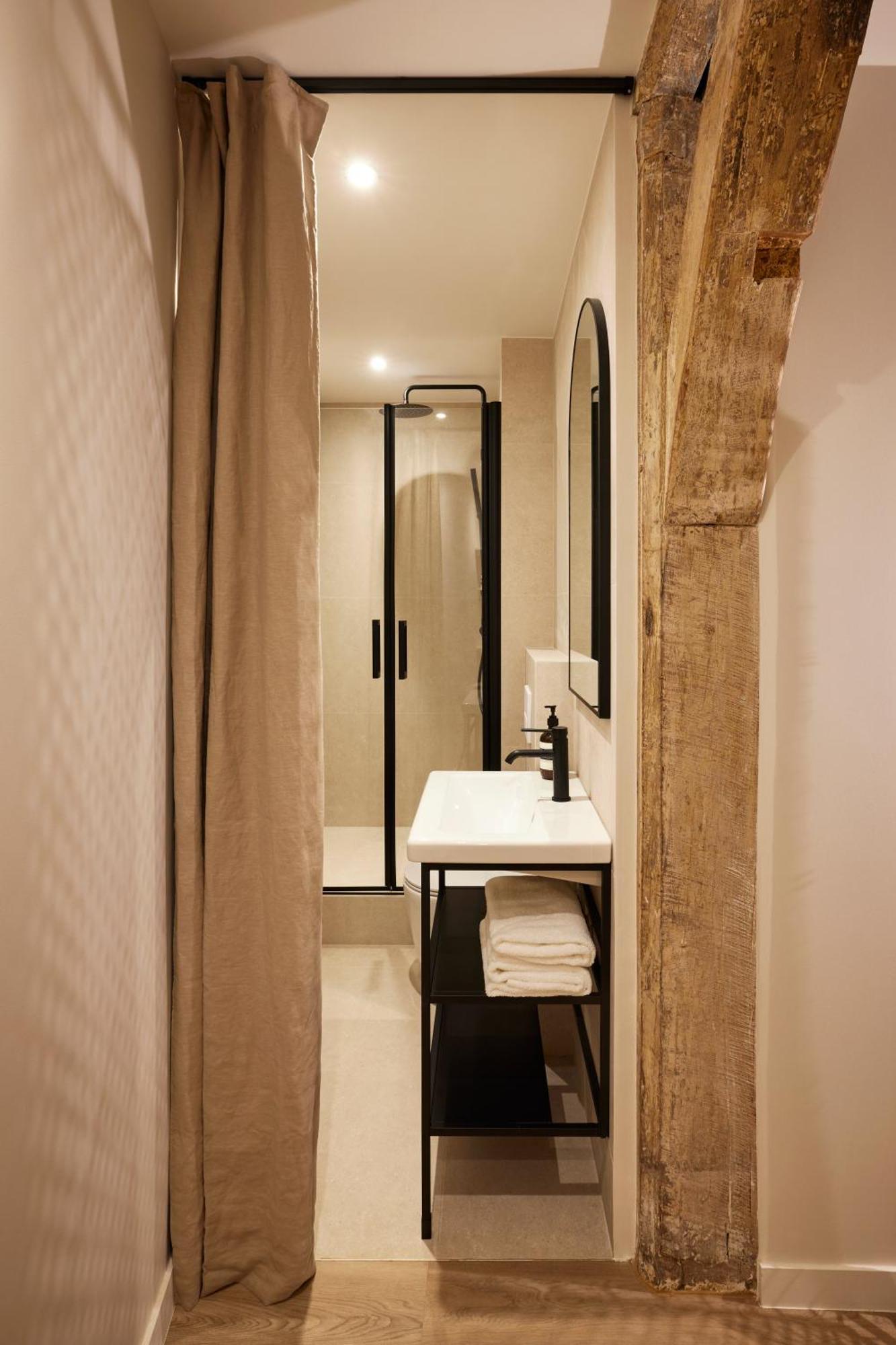 パリStylish 2Br & 2Ba With Private Terraceアパートメント エクステリア 写真