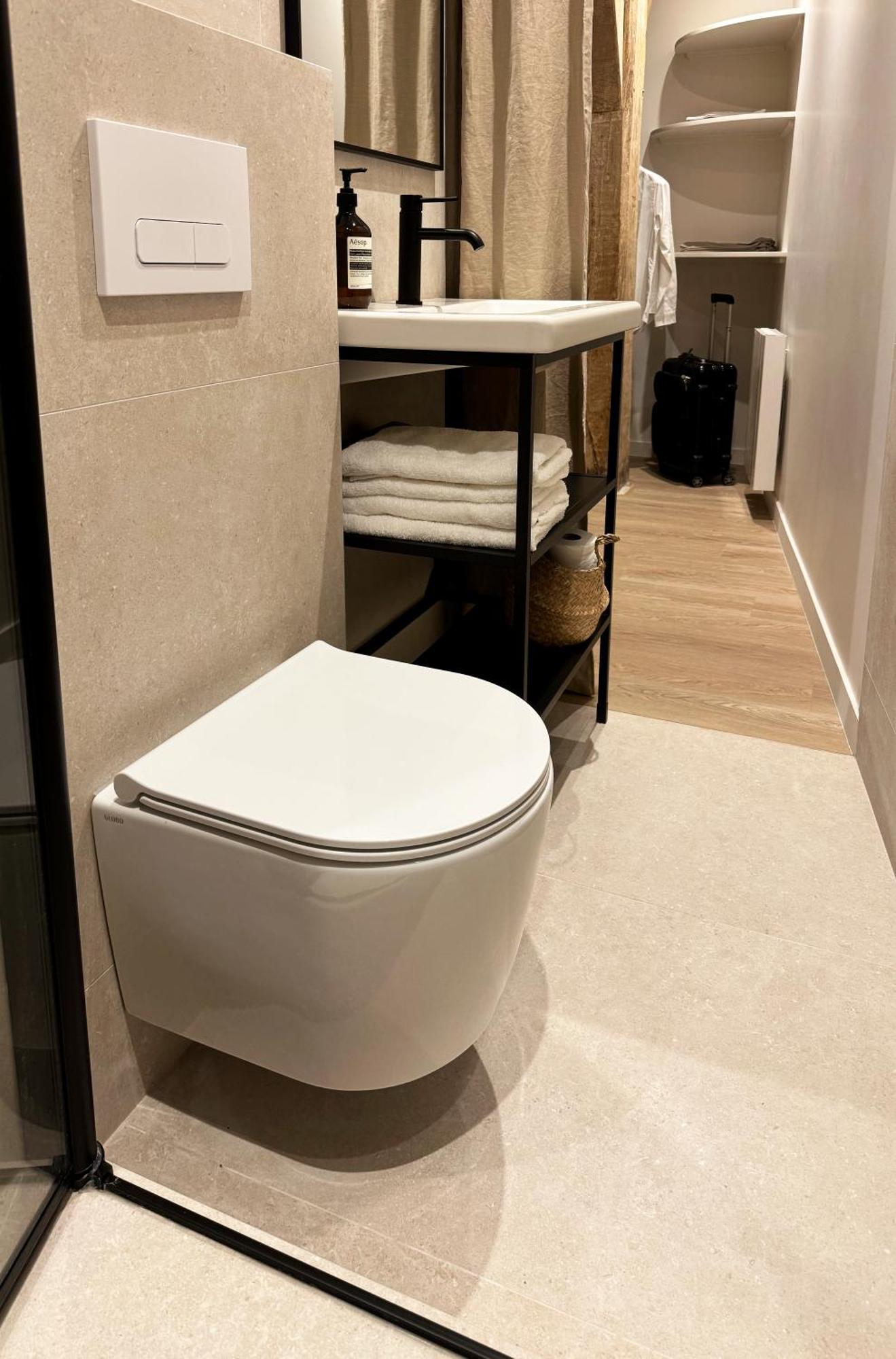 パリStylish 2Br & 2Ba With Private Terraceアパートメント エクステリア 写真